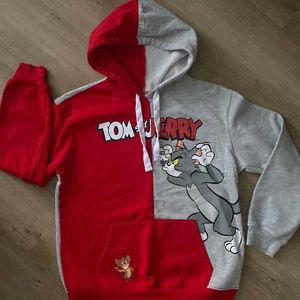 Tom & Jerry girl sweatshirt size M(12-14)